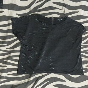 Oversized black shirt